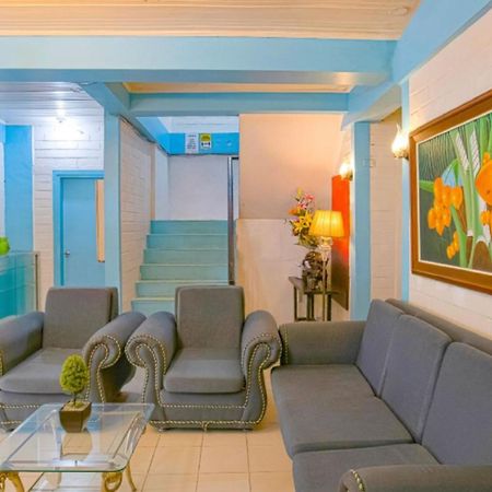 Reddoorz At La Maria Pension And Tourist Inn 宿务 外观 照片