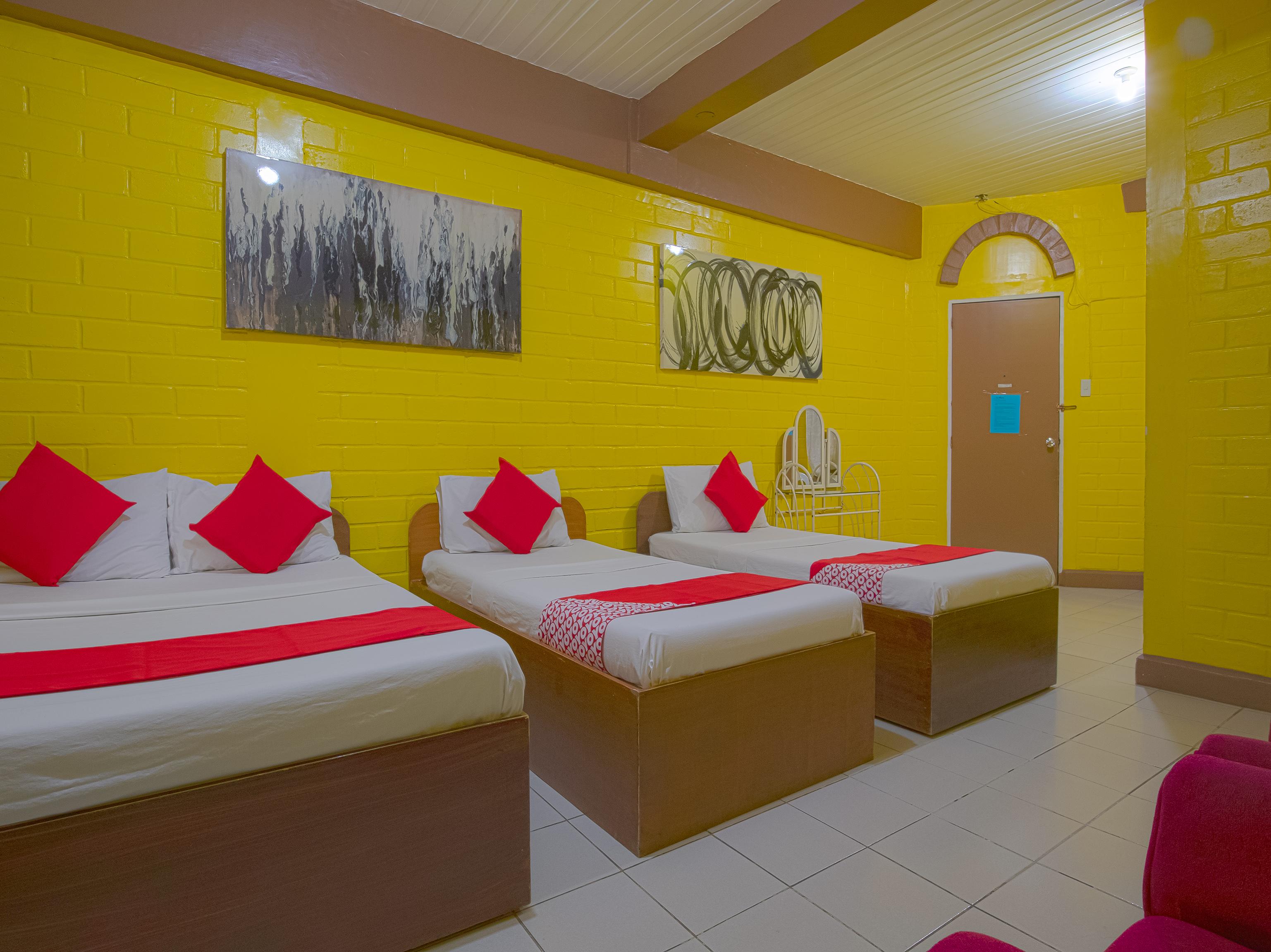 Reddoorz At La Maria Pension And Tourist Inn 宿务 外观 照片