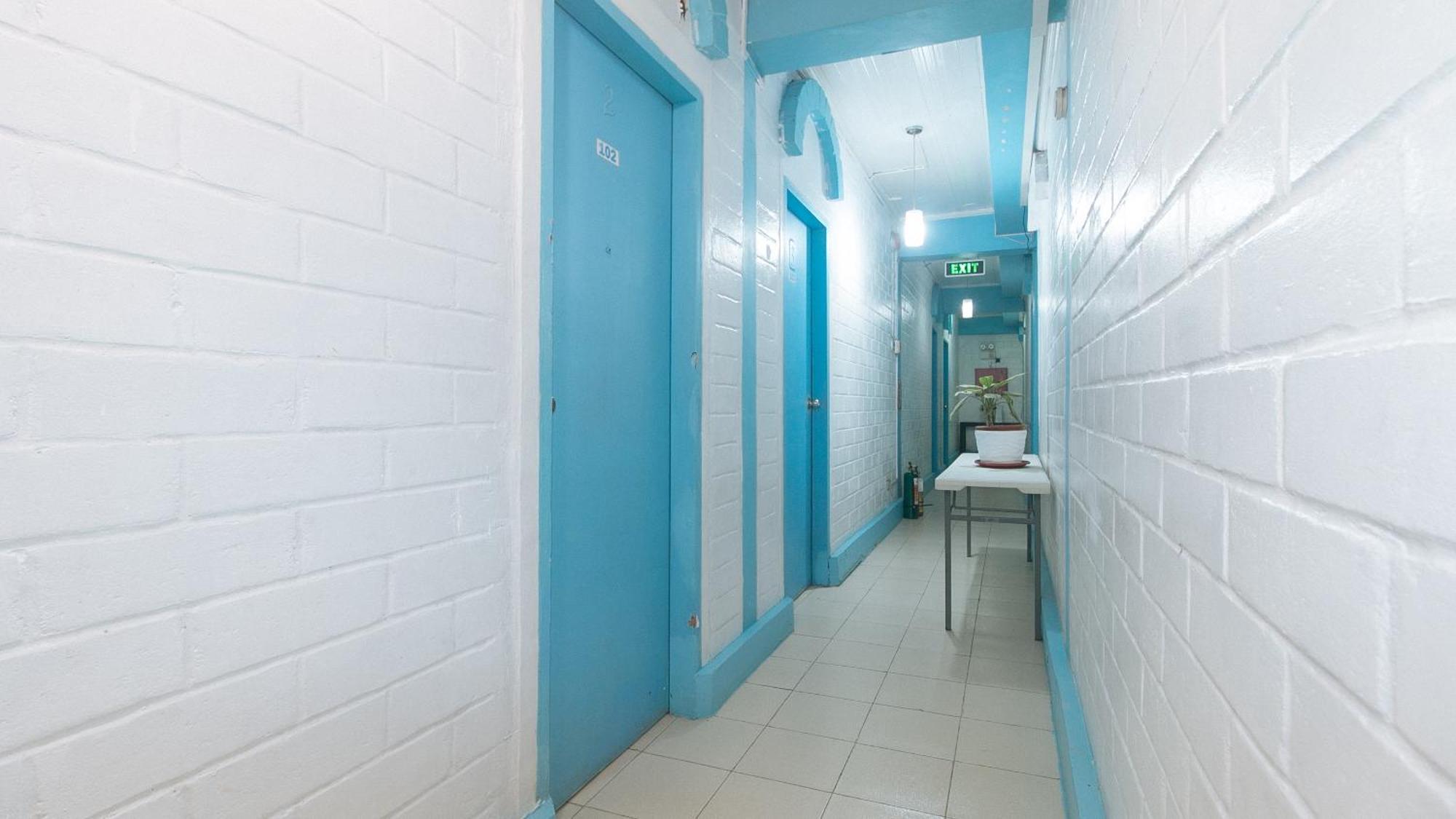 Reddoorz At La Maria Pension And Tourist Inn 宿务 外观 照片