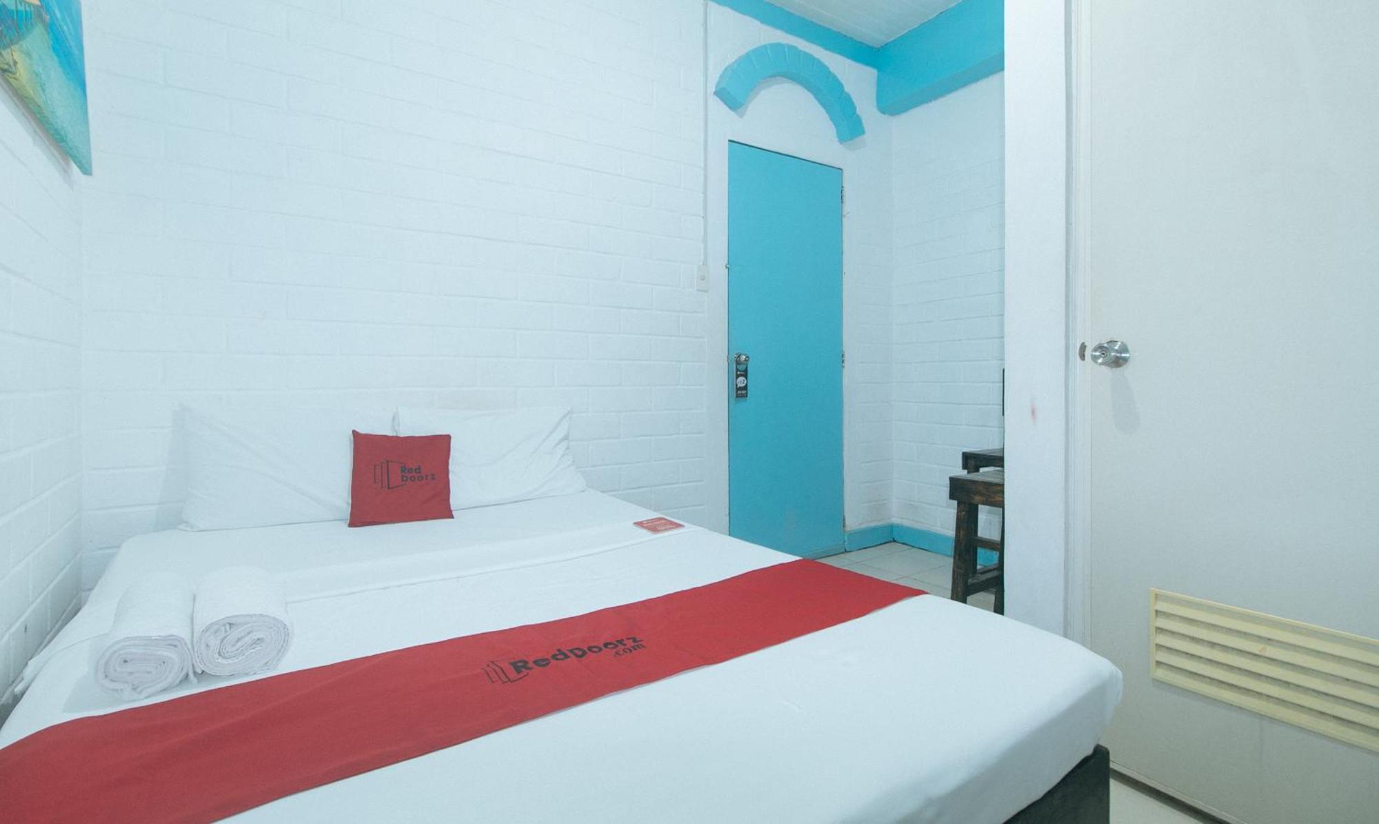 Reddoorz At La Maria Pension And Tourist Inn 宿务 外观 照片